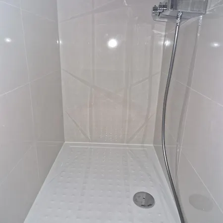 Top-floor For Up To 3 Guests * Dreieich
